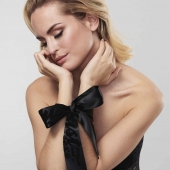 Черные ленты для связывания SILKY SENSUAL HANDCUFFS - Bijoux Indiscrets - купить с доставкой в Новокуйбышевске