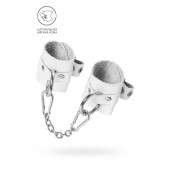 Белые мягкие кожаные наручники с люверсами - Pecado - купить с доставкой в Новокуйбышевске