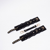 Черный кожаные оковы с узорами и золотистой фурнитурой - Crazy Handmade - купить с доставкой в Новокуйбышевске