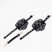 Черный фигурные оковы с золотистой фурнитурой - Crazy Handmade - купить с доставкой в Новокуйбышевске