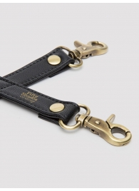 Черный фиксатор для манжет Bound to You Faux Leather Hogtie - Fifty Shades of Grey - купить с доставкой в Новокуйбышевске