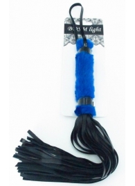Нежная плеть с синим мехом BDSM Light - 43 см. - БДСМ Арсенал - купить с доставкой в Новокуйбышевске