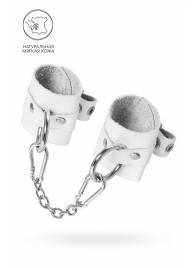 Белые мягкие кожаные наручники с люверсами - Pecado - купить с доставкой в Новокуйбышевске