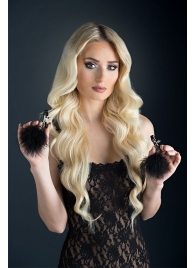 Зажимы для сосков с пухом FEATHERED NIPPLE CLAMPS - Blush Novelties - купить с доставкой в Новокуйбышевске
