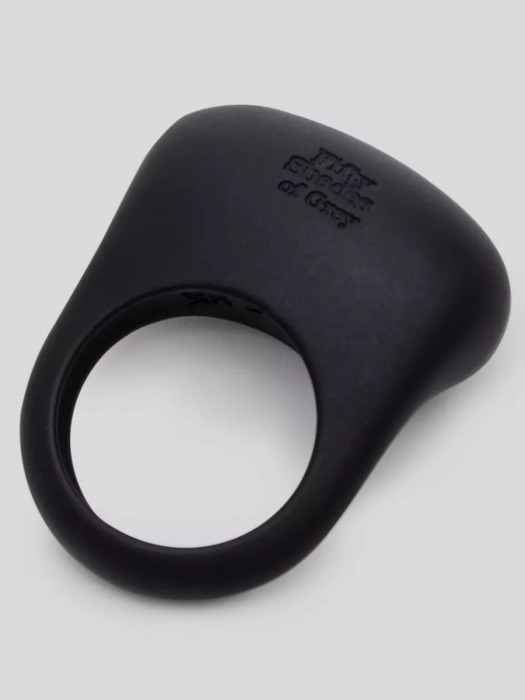 Черное эрекционное виброкольцо Sensation Rechargeable Vibrating Love Ring - Fifty Shades of Grey - в Новокуйбышевске купить с доставкой