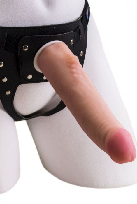 Реалистичный страпон Harness из трусиков и насадки-фаллоса - 18,5 см. - LOVETOY (А-Полимер) - купить с доставкой в Новокуйбышевске