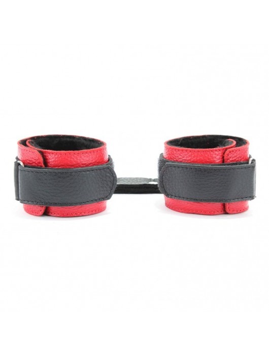 Красно-чёрные кожаные наручники с меховым подкладом - БДСМ Арсенал - купить с доставкой в Новокуйбышевске